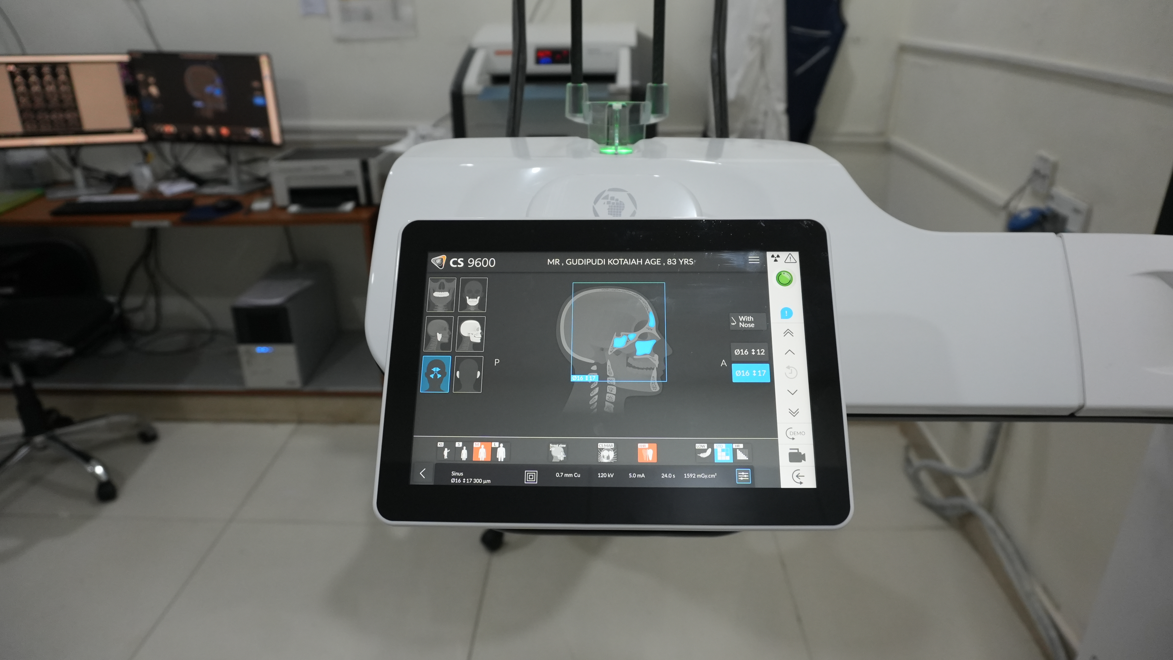 CT imaging control console